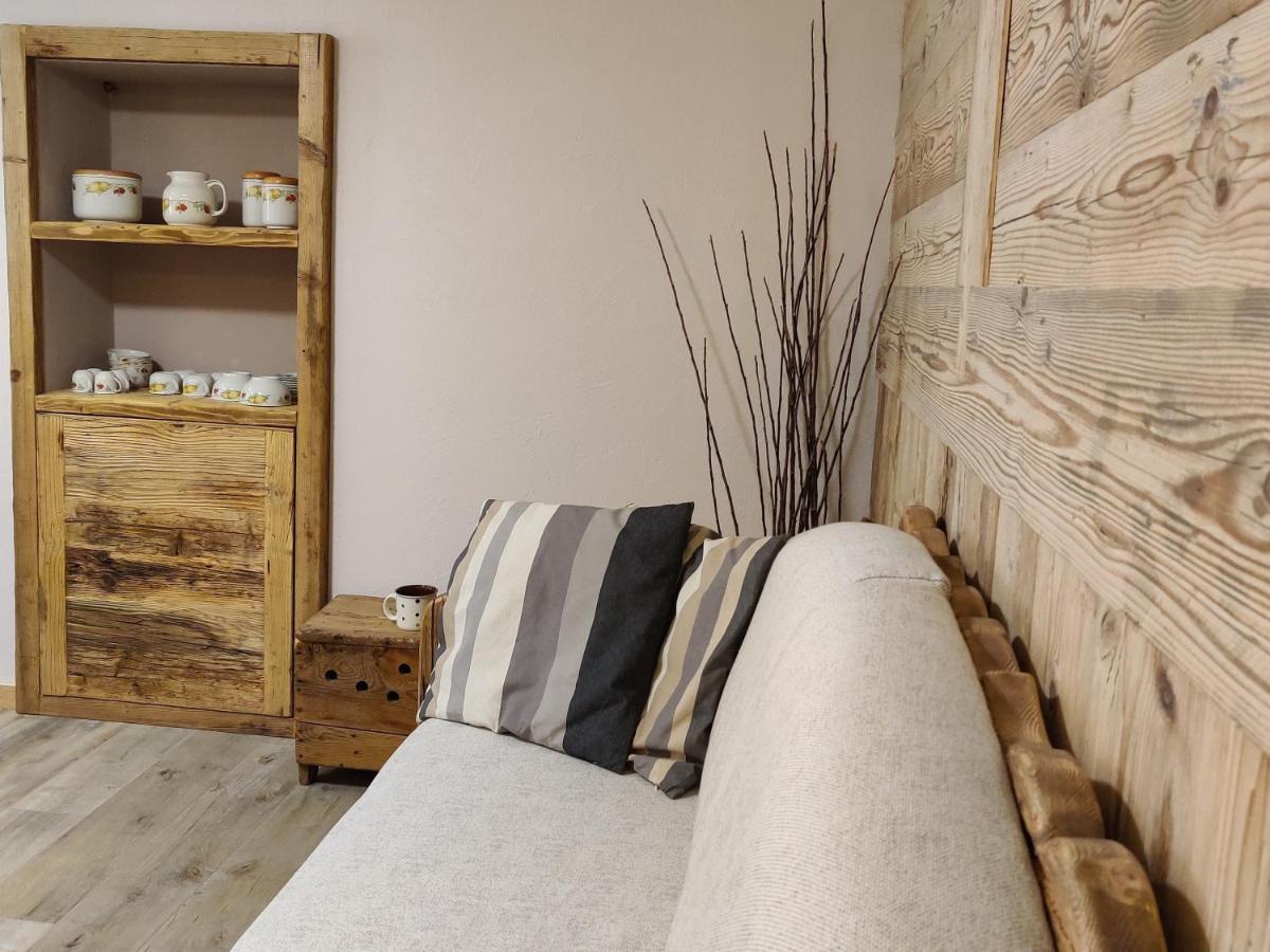 Apartamento Au Fond Du Bourg Aosta Exterior foto