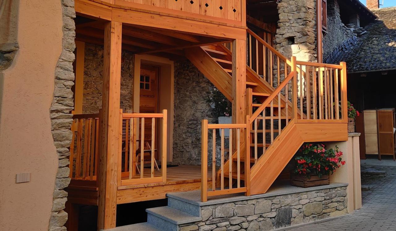 Apartamento Au Fond Du Bourg Aosta Exterior foto
