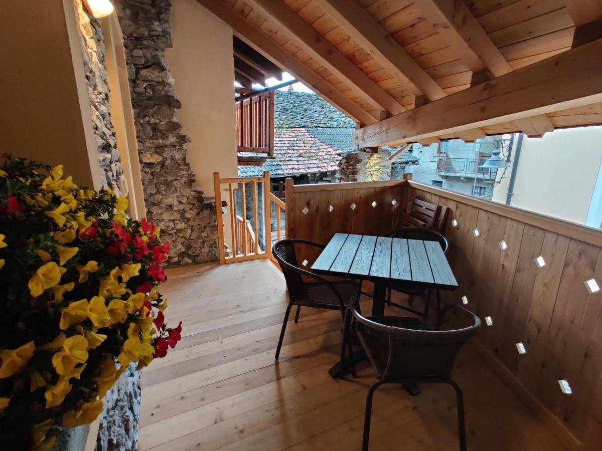 Apartamento Au Fond Du Bourg Aosta Exterior foto