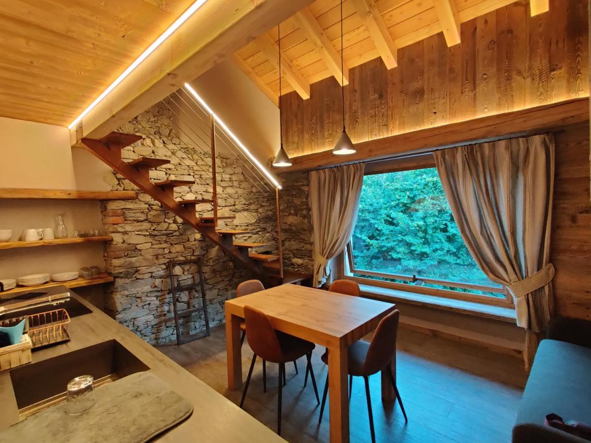 Apartamento Au Fond Du Bourg Aosta Exterior foto